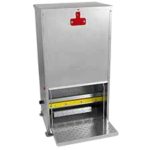 TREADLE FEEDERS FOR POULTRY